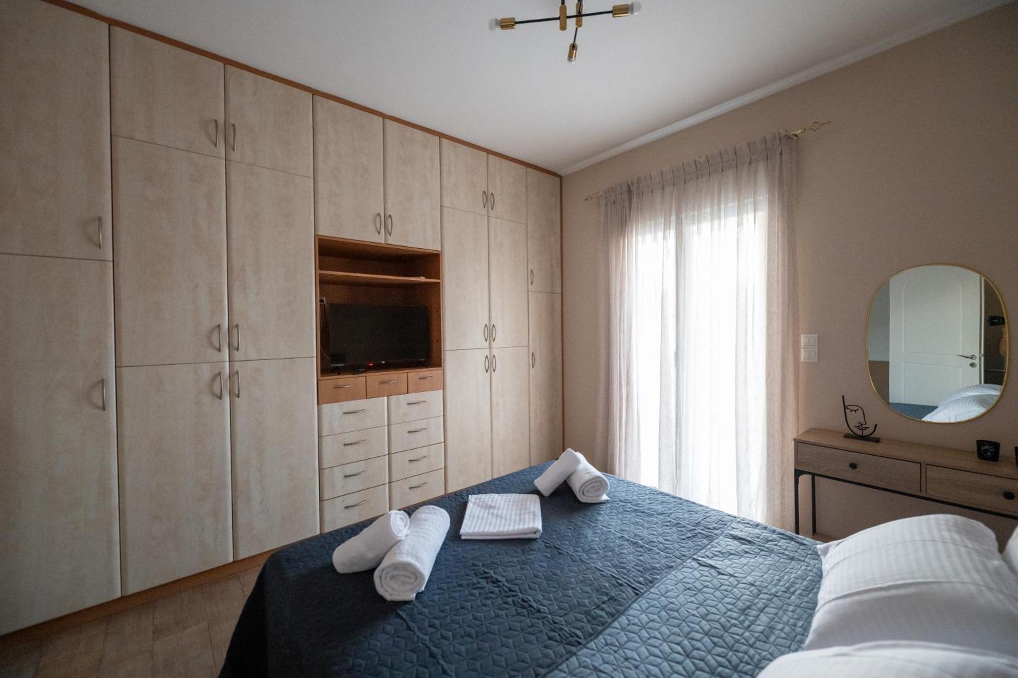 Il Centro Apartment Aigio Dış mekan fotoğraf