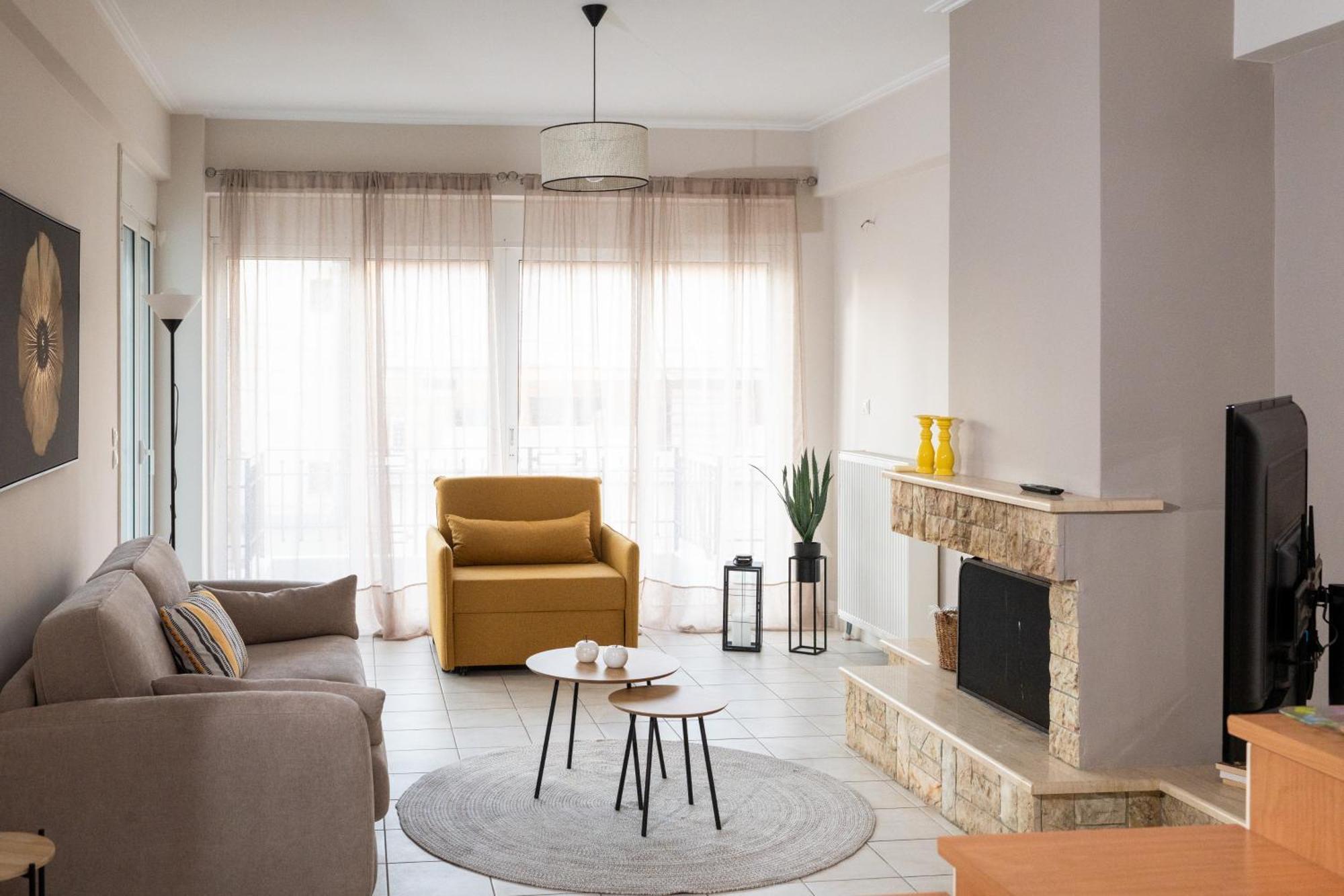 Il Centro Apartment Aigio Dış mekan fotoğraf